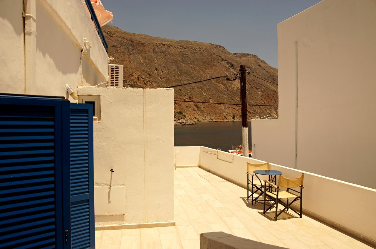 Madares Hotel Loutro Bagian luar foto