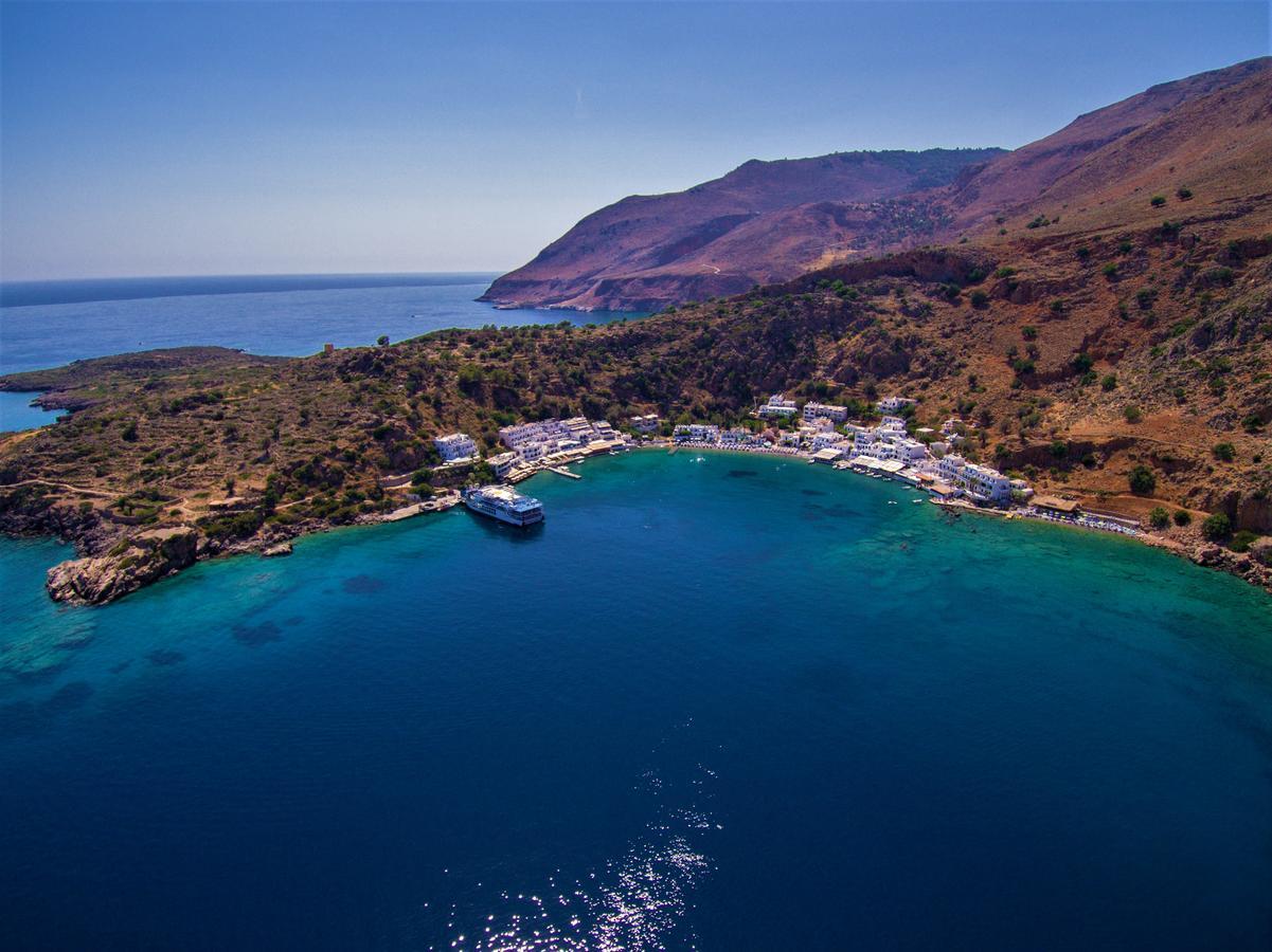 Madares Hotel Loutro Bagian luar foto