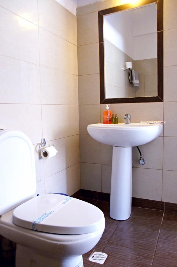 Madares Hotel Loutro Bagian luar foto