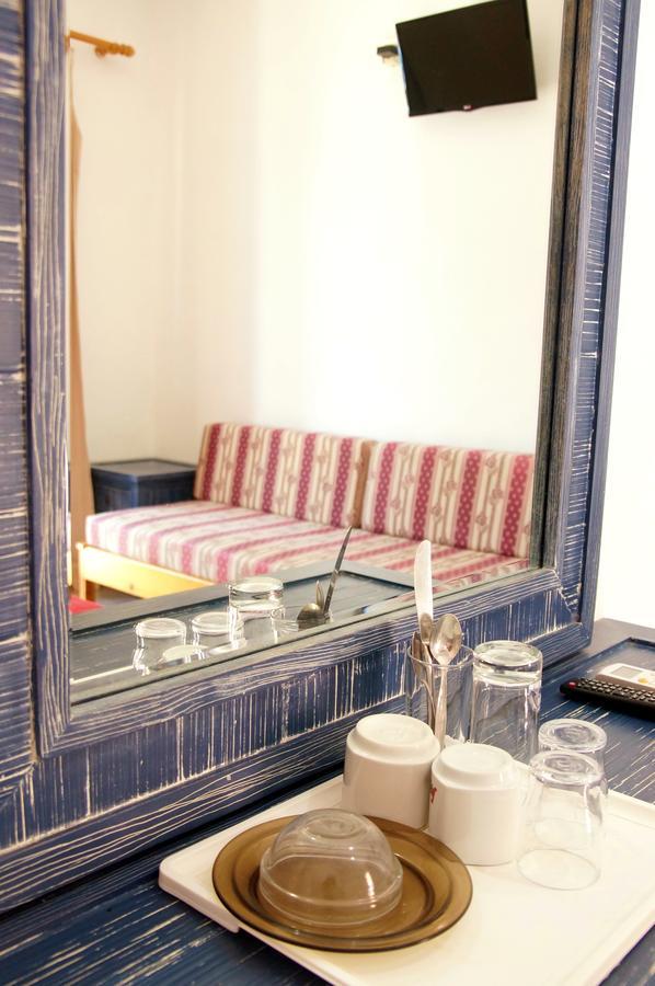 Madares Hotel Loutro Bagian luar foto